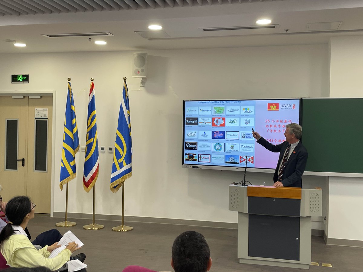 vexiupdate's tweet photo. 13AUG24
Ted Kaye gave two presentations on the 2nd day of #ICV30. First he introduced the listeners to the 2022 American city #flag survey and results. Subsequently he went on to describe vexillologist participation in the various design efforts in the US. -François #vexillology https://t.co/1HKP4XQpNT