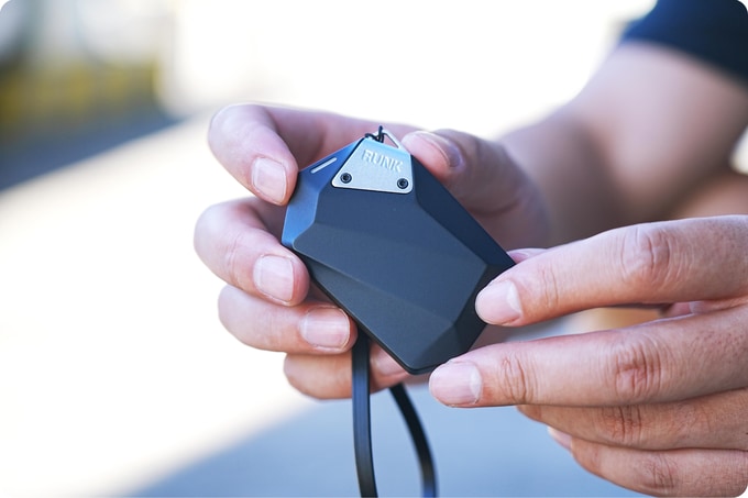 designtaxi's tweet image. Power up on the go with the tiniest power bank. 🔋  ow.ly/sUEf50SZYmt

#RUNKER 
#PortableCharger 
#Powebank