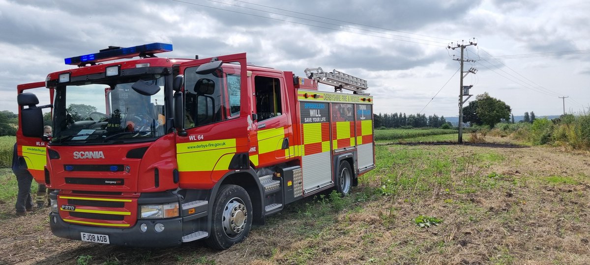 AshbourneStn's tweet photo. Today @AshbourneStn attended an electrical substation on a pylon pole, which had shorted, causing sparks, setting fire to the field below. Crews assessed the scene and awaited the arrival of @nationalgrid https://t.co/pxz3kHM8xs