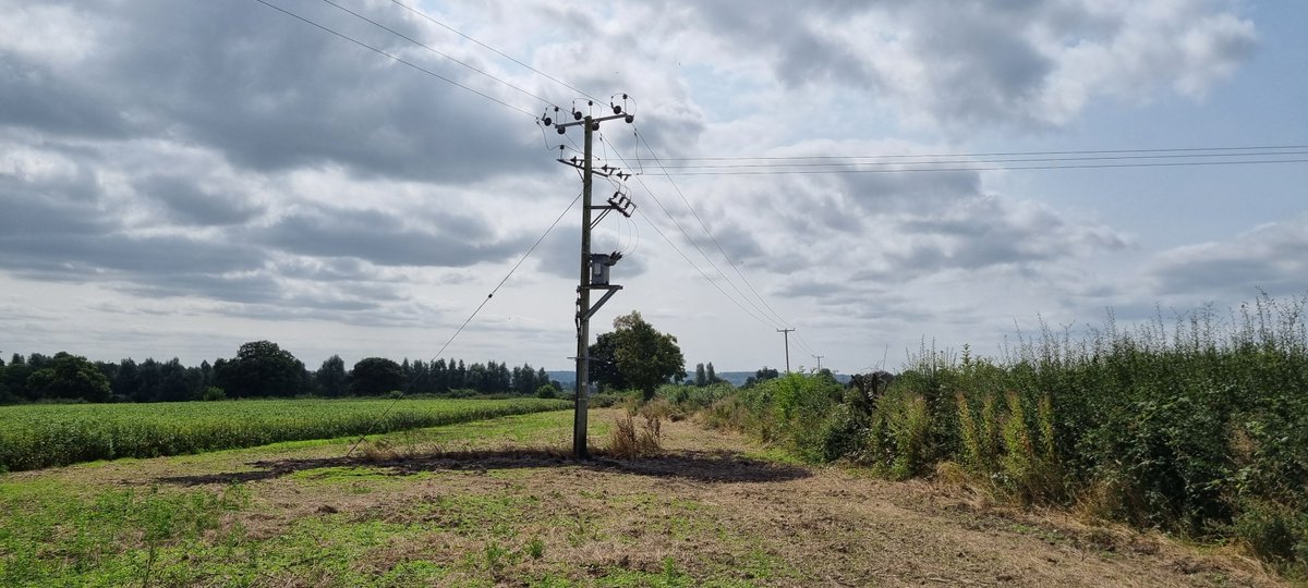 AshbourneStn's tweet photo. Today @AshbourneStn attended an electrical substation on a pylon pole, which had shorted, causing sparks, setting fire to the field below. Crews assessed the scene and awaited the arrival of @nationalgrid https://t.co/pxz3kHM8xs