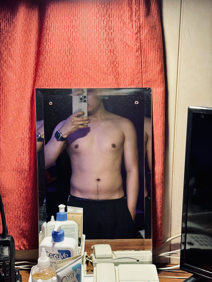 DanVerdict's tweet photo. How to remove side belly fats? https://t.co/yHXdSNS2vQ
