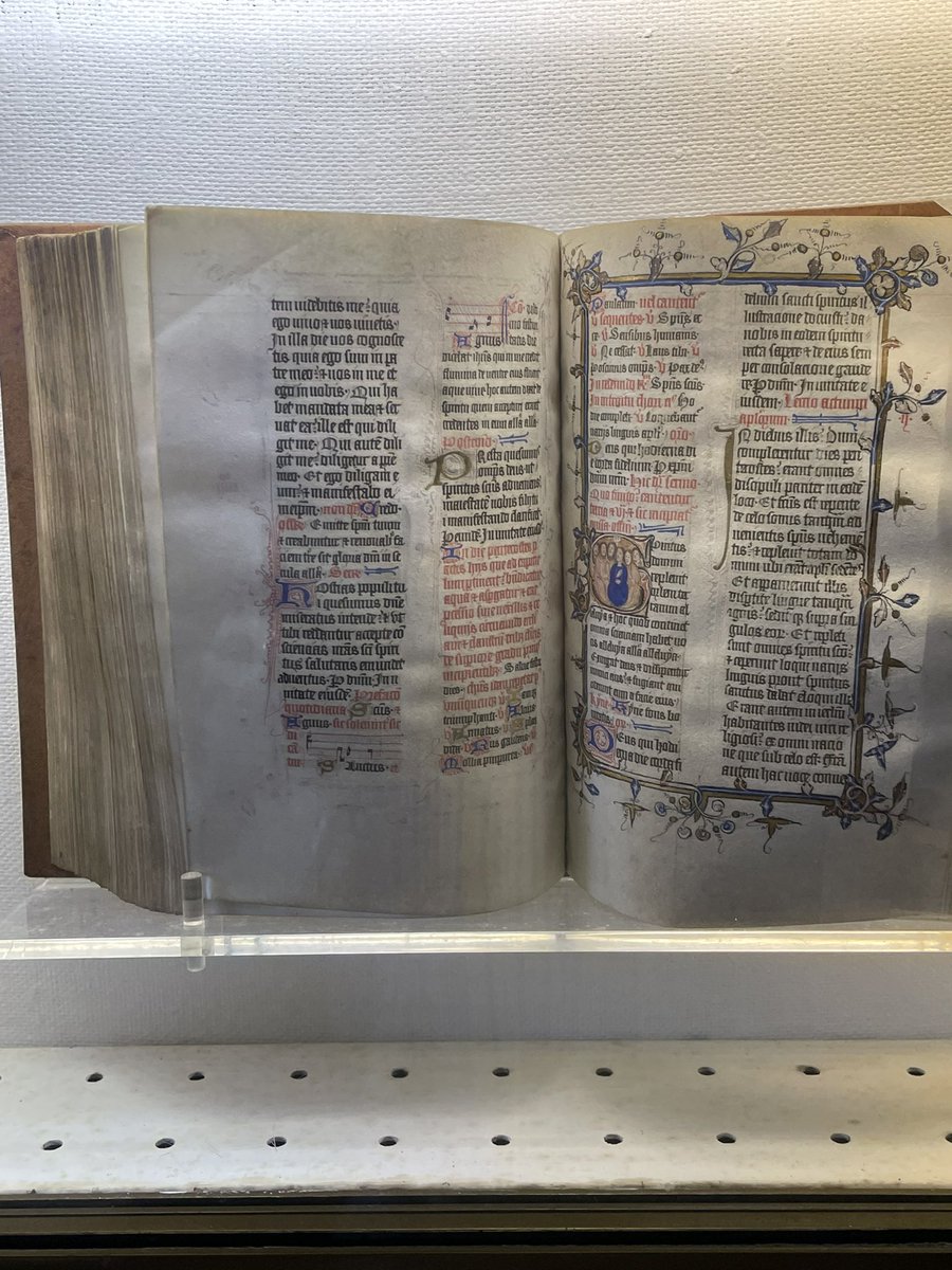 Grizzlegutweed1's tweet image. The missal of Alexander Ewens who was vicar of Minehead from 1485-1497. It remains in the church. #Minehead #England