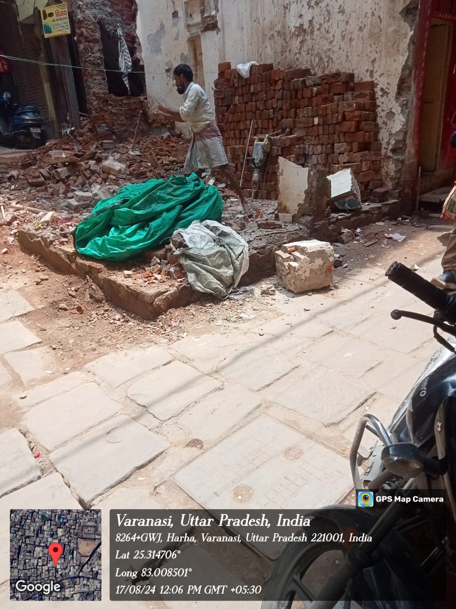 123e4t5's tweet photo. न्यायालय से मुकदमा विचाराधीन रहते हुए विपक्षी द्वारा मकान निमार्ण करा रहा है पुलिस से मिलकर मकान कार्य करा रहे हैं। जब कि न्यायालय कि प्रश्न उत्तर लगी हुई हैं न्या की अगली नियत दिनाक 27/08/2024 प्रभारी निरीक्षक थाना चौक कमिश्नरेट वाराणसी को निर्देशित किया जाये @VnsDcp @Uppolice https://t.co/TjdXhSe6CZ