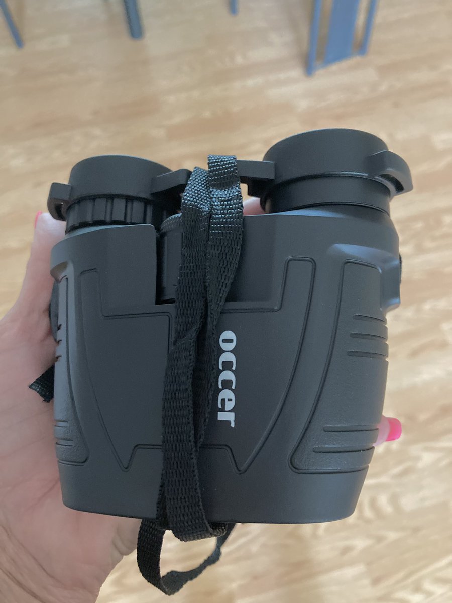 Cardsgirl8's tweet photo. Most girls are picking out their outfits for the 1st @LouisvilleFB game...I'm getting binoculars! 🤣🤦🏼♀️🤷🏼♀️🏈 #gocards #suchadude #seeitall #football #weready #beerthirty #firstdown https://t.co/Ls3hqrDD9Z