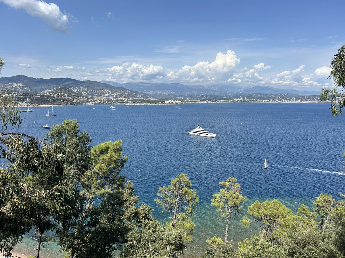 JonesEppi's tweet photo. Perfect spot for a beer or two! 🤩 https://t.co/pAb26gudKM