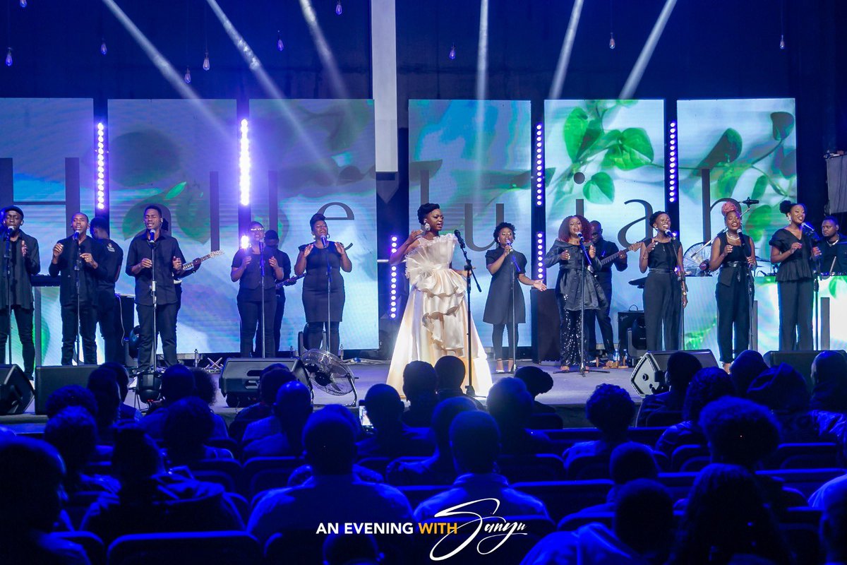 akatukunda_'s tweet photo. Laba omwana banange 🔥🔥🔥
What a beautiful beautiful evening with @SanyuSings 😍

#EveningWithSanyu 
#sanyuconcert 
#sanyusings https://t.co/WKWKhvFNCa