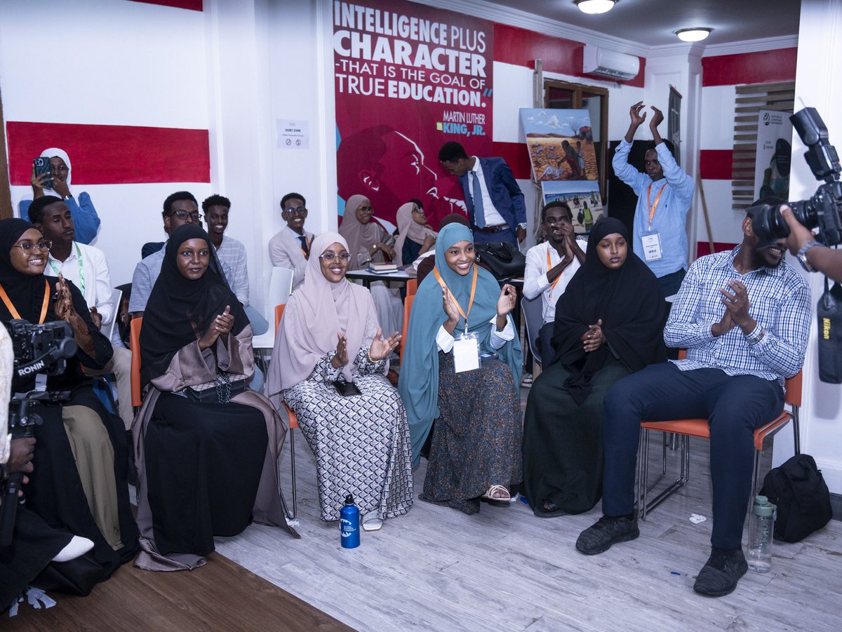 ICESomalia's tweet photo. A massive congratulations to #ITOSO for winning first place at UNLEASH HACK SOMALIA! 🥇 Their groundbreaking solution proposes building a hydroelectric dam in Beledweyne to manage floods while generating renewable energy. This dual-purpose approach will regulate water flow, reduce flood risks, and provide sustainable energy for the community. This solution offers a long-term, sustainable strategy for flood management and community resilience in Beledweyne.
#SustainableEnergy #FloodManagement #ClimateAction