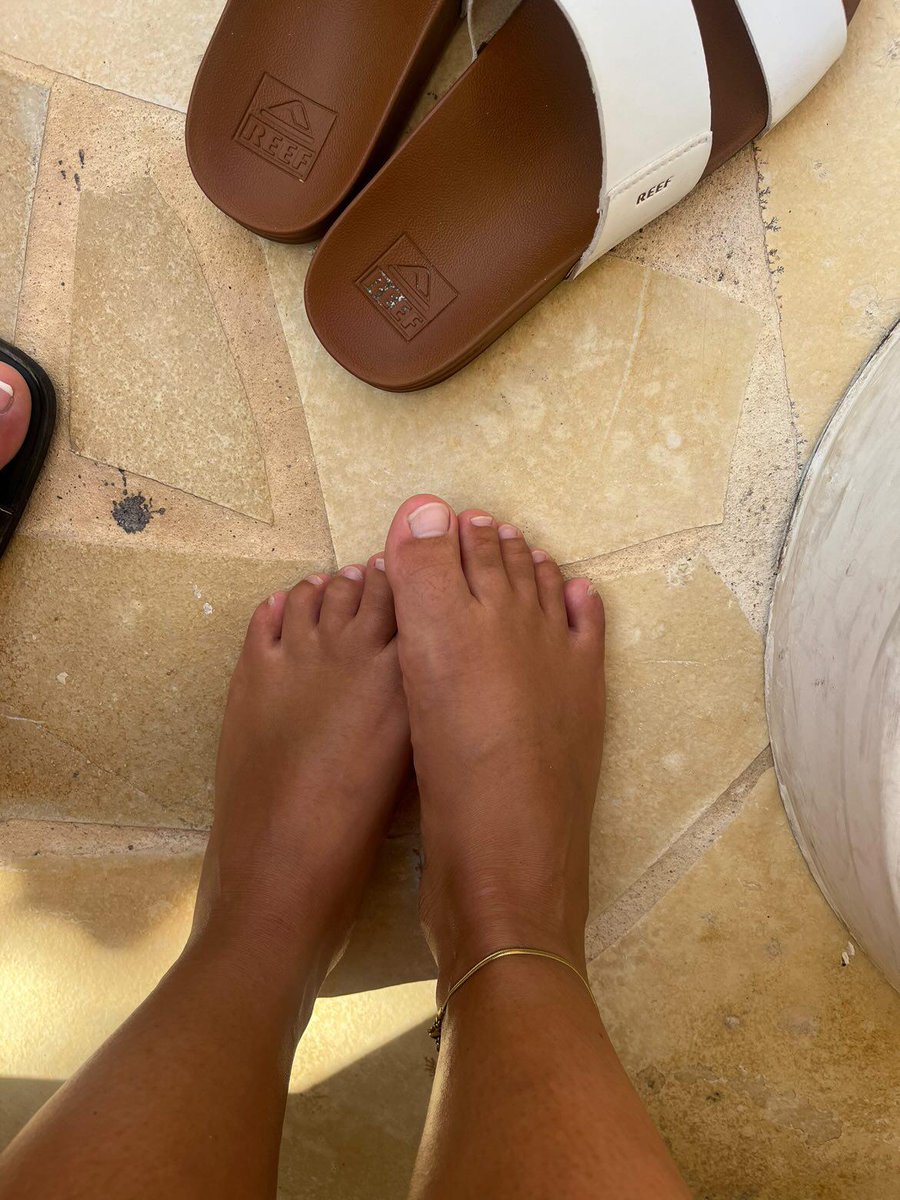 Goddess_Milly1's tweet photo. I know you're obsessed with my feet😈🫰 https://t.co/est5WYVDiN