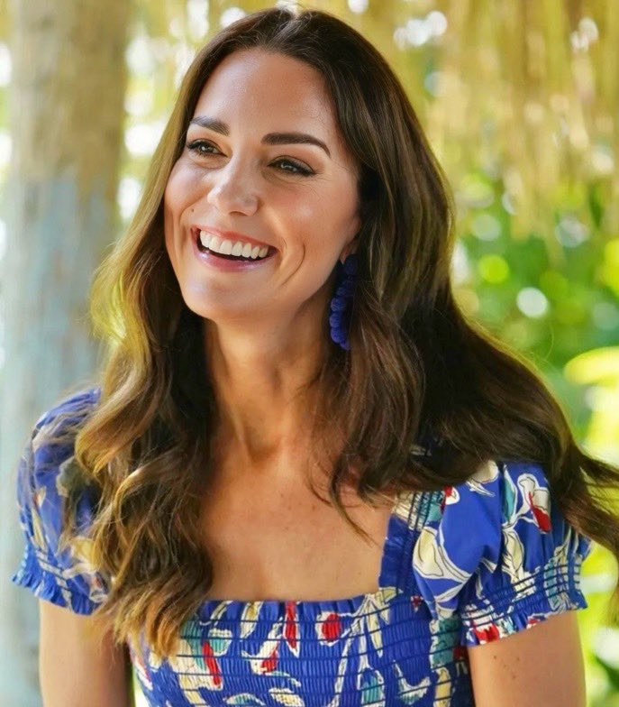 Princess Catherine's beautiful smile 
#PrincessofWales #PrincessCatherine #CatherinePrincessOfWales #TeamCatherine #TeamWales #RoyalFamily #IStandWithCatherine #CatherineWeLoveYou #CatherineIsQueen #PrincessCatherineOfWales <a href="/KensingtonRoyal/">The Prince and Princess of Wales</a>
