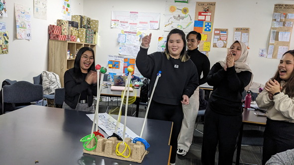 studyaus168's tweet photo. #NewsUpdate #Childcare รัฐบาลออสเตรเลียได้ตัดสินใจเพิ่มค่าตอบแทนให้กับผู้ดูแลเด็กเล็ก โดยไม่ผลักภาระค่าใช้จ่ายสำหรับครอบครัวเด็กๆ  ซึ่งนับเป็นข่าวดีมากสำหรับนักเรียนของเราที่จะเรียนและสมัครเป็นผู้ดูแลเด็กเล็กหลังจากเรียนจบ การเพิ่มค่าตอบแทนในครั้งนี้ถือว่าเป็นการเพิ่มที่สูงมาก โดยจะมีการปรับอัตราค่าจ้างขึ้นเพิ่มเติมอีก 15% อย่างค่อยเป็นค่อยไป (ภายใน 2 ปี)