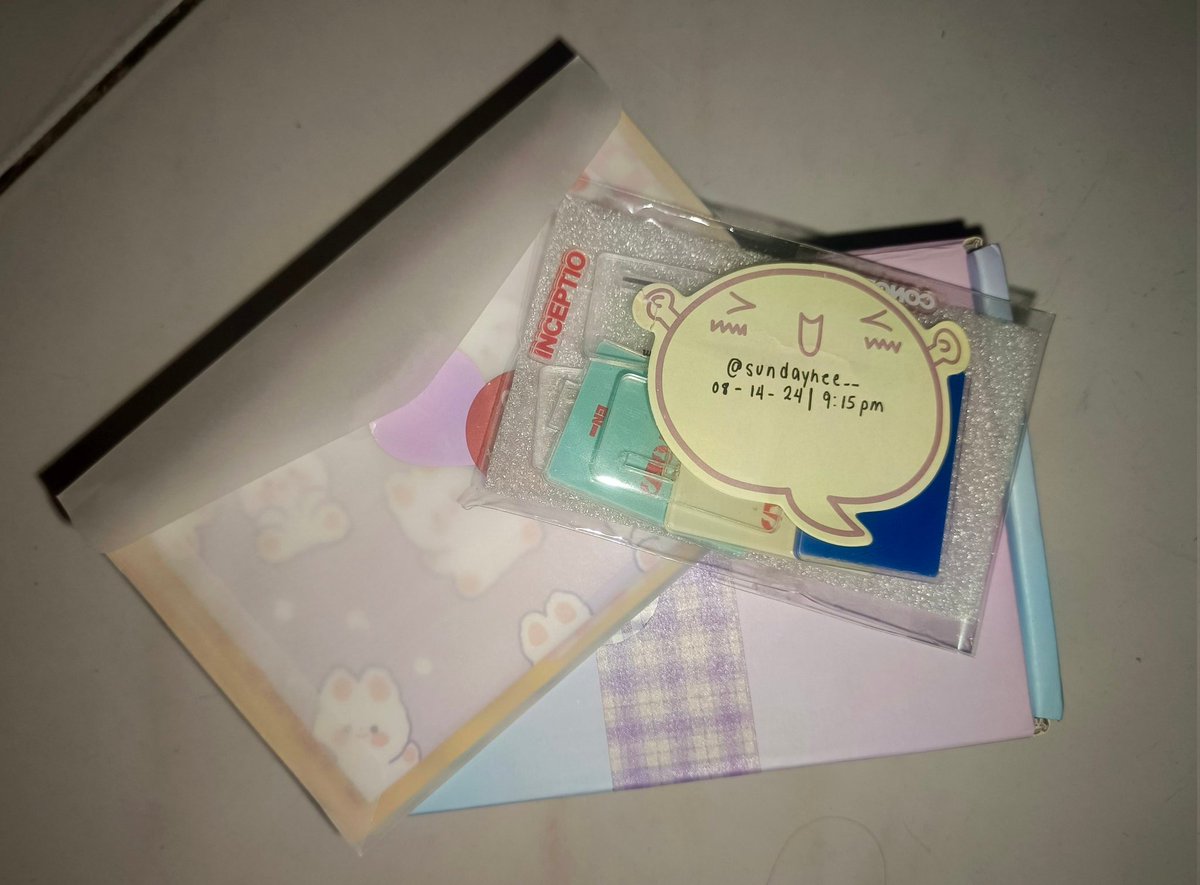 sundayhee__'s tweet photo. ୨୧ 💌: @yjwonnie_ ࿐ ‧₊˚
⤷hii just received my ru mini stand po tysm for packing it very well and pretty^^ nabusog ako sa freebie🌷💗
❥ ⁀➷ #rochieved ₊˚ෆ
🌸---- #haorcvs -------🌸 https://t.co/g2xS4Pbdh0