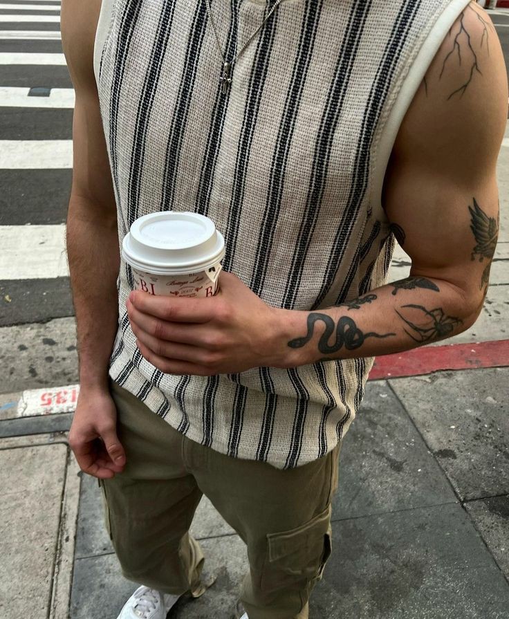 ㅤㅤ
⠀   ⠀  ⠀
⠀   ⠀   ⠀ ☕
ㅤㅤ