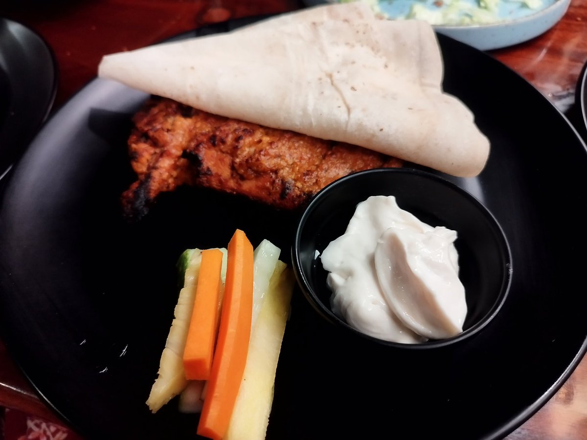 AlIlluminatti's tweet photo. #happydining https://t.co/UCzeOWsL7C