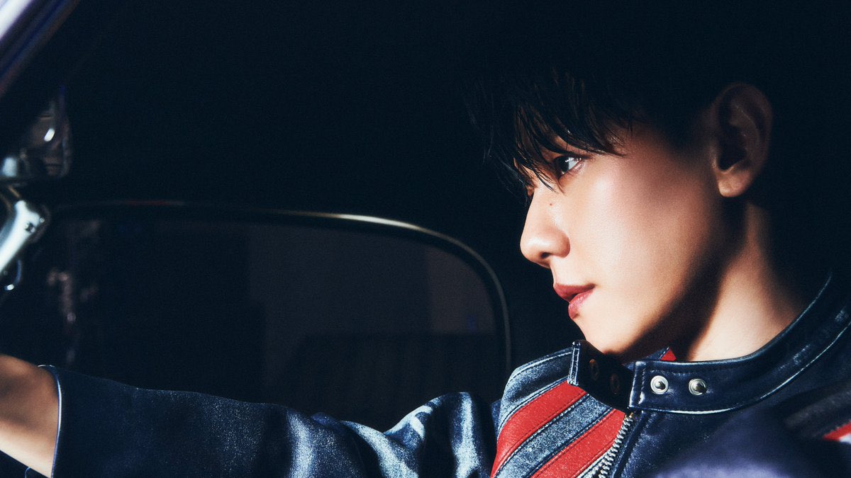 jun_Minnie_1118's tweet photo. ソロアルバム同時期発売、teaserがかぶるだなんて、情報過多すぎる😆💦活動多いって本当に幸せ💕チャンベク最高!ありがとう!
#BlackOut_TeaserImage1
#CHANYEOL_BlackOut #찬열 #chanyeol
#Hello4thConceptPhoto
#HelloWorld
#BAEKHYUN #백현 https://t.co/eoEESaiIiB