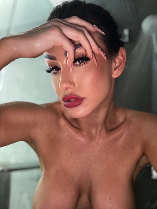 Watch Jennifer White's leaked NSFW photo on TwXstars