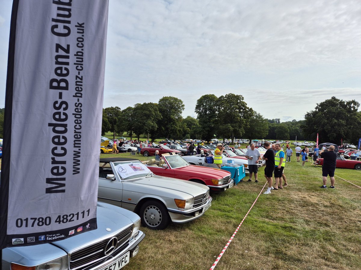 One4GDB's tweet photo. A great day out at the classic show at Penshurst Place with the Mercedes Benz Club. I'm amazed I had the only grey R107 there! https://t.co/hBGEBBeS8c