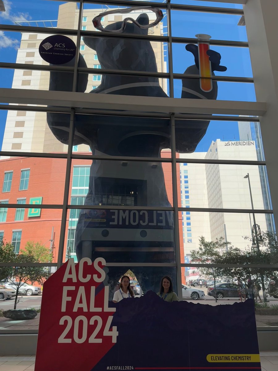 Angewandte Chemie (@angew_chem) on Twitter photo Editors Suzannne Tobey and
<a href="/LaurenEScholz/">Lauren Scholz</a> made it to Denver. They have enjoyed a great first day of talks at #ACSFall2024 and are looking forward to the next few days meeting all of you! Editors Suzannne Tobey and
<a href="/LaurenEScholz/">Lauren Scholz</a> made it to Denver. They have enjoyed a great first day of talks at #ACSFall2024 and are looking forward to the next few days meeting all of you!