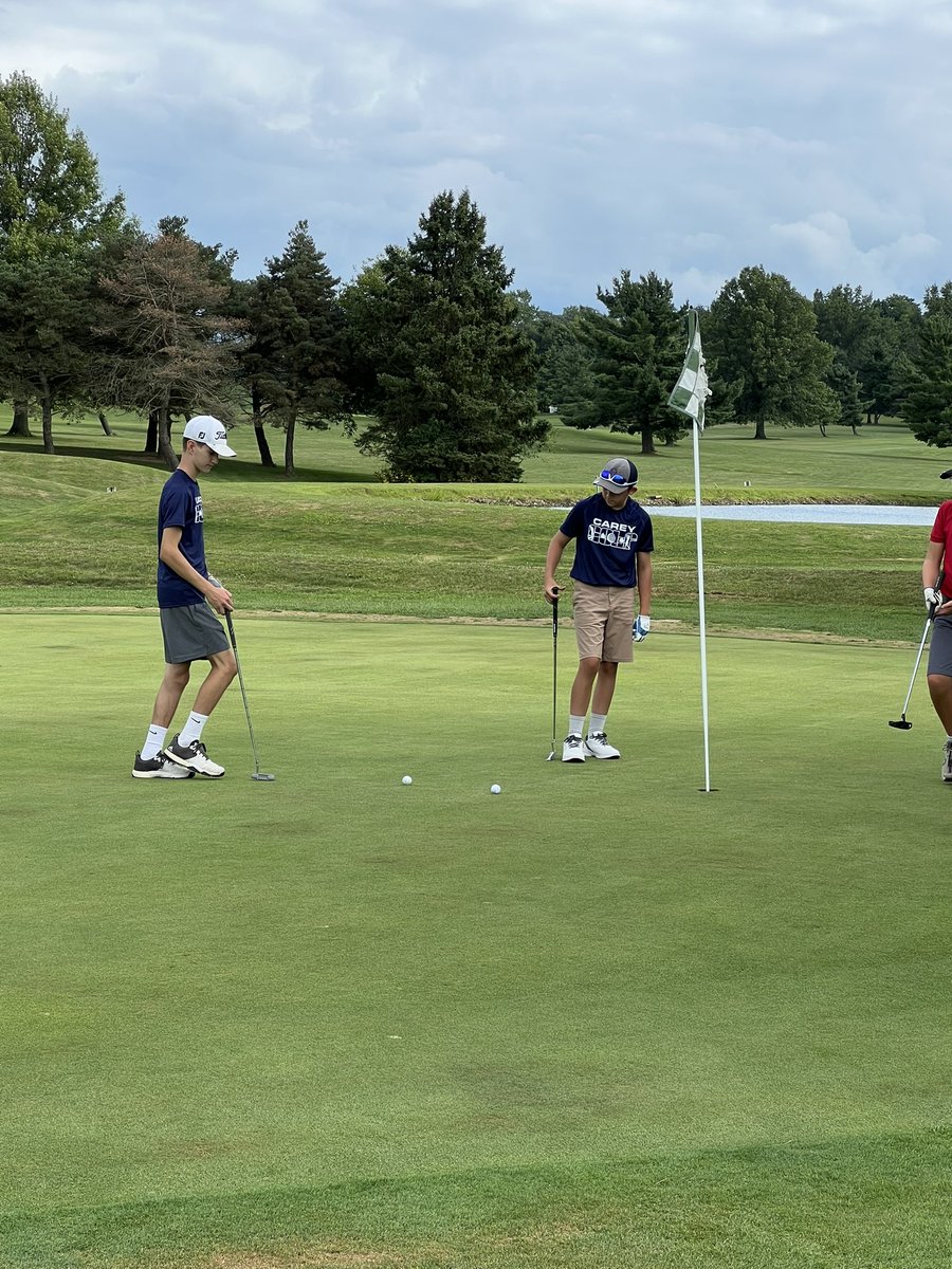 Baker10_1996's tweet photo. Year number 6 of Blue Devil middle school golf, match number 1 of the season. Go Blue! https://t.co/vk8fWlLSGl