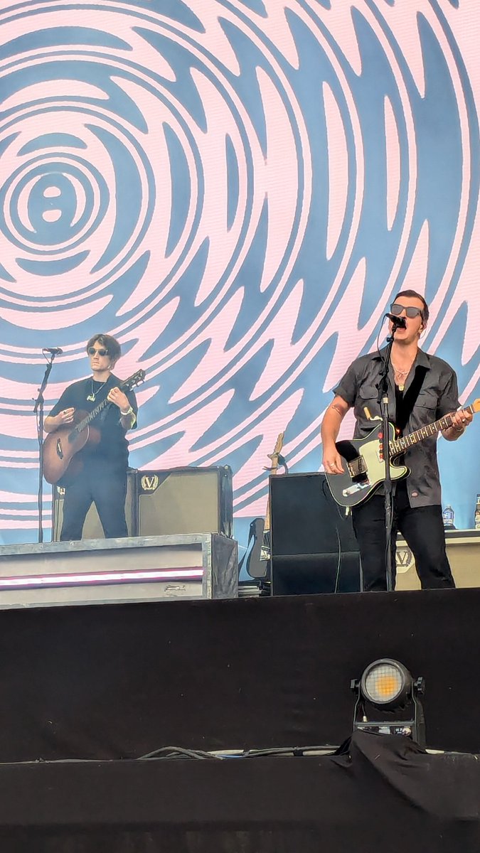 #LouisAtCabaretVertFestival <a href="/CabaretVert/">Cabaret Vert</a>