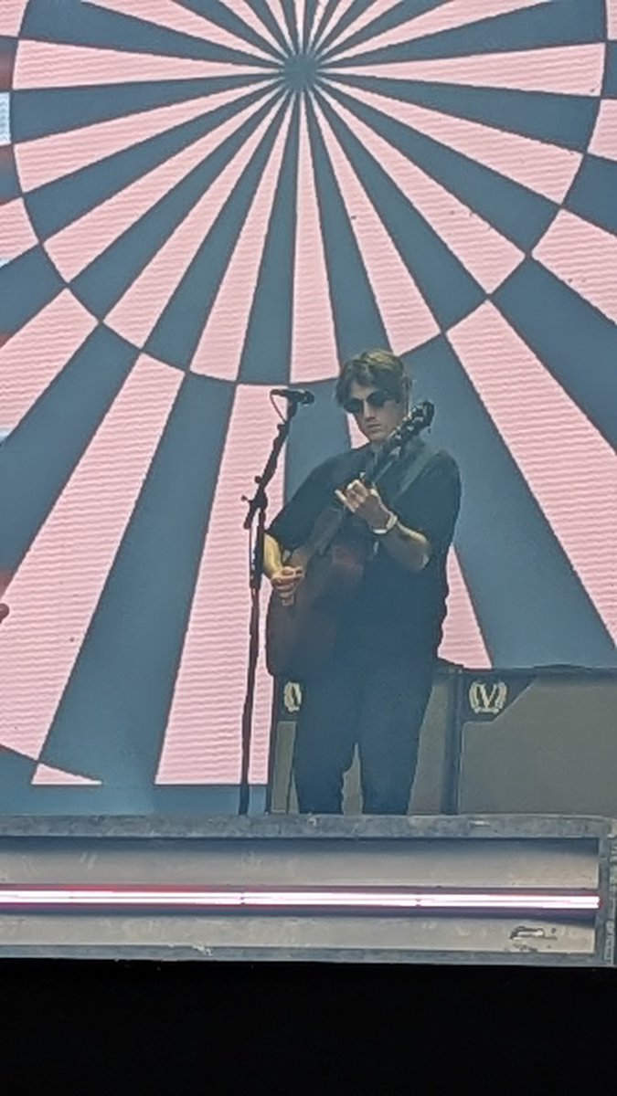 #LouisAtCabaretVertFestival <a href="/CabaretVert/">Cabaret Vert</a>