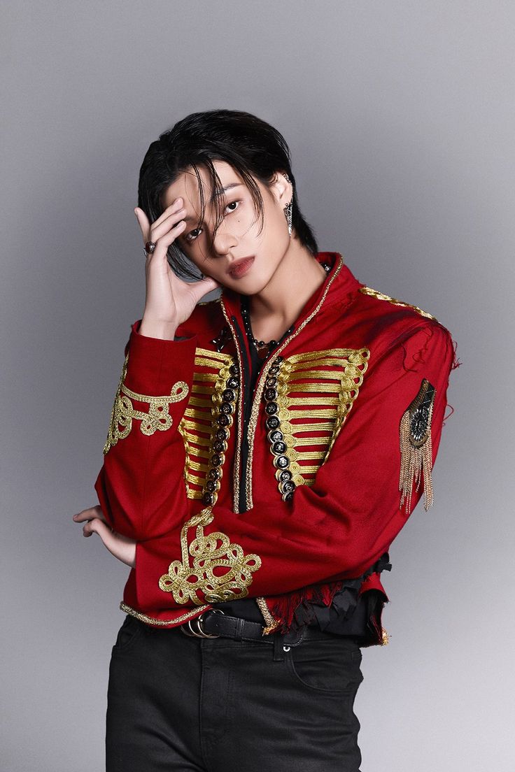 itslulululu's tweet image. Au Woosan - Princes 👑🏹

Na antiga Ásia, Os reinos competem entre si para encontrarem o maior guerreiro de todos. Choi San, príncipe de Felarin, foi enviado para ganhar do Reino de Valyrmo, do príncipe Jung Wooyoung, que, faria a vida do San um inferno nessa competição.