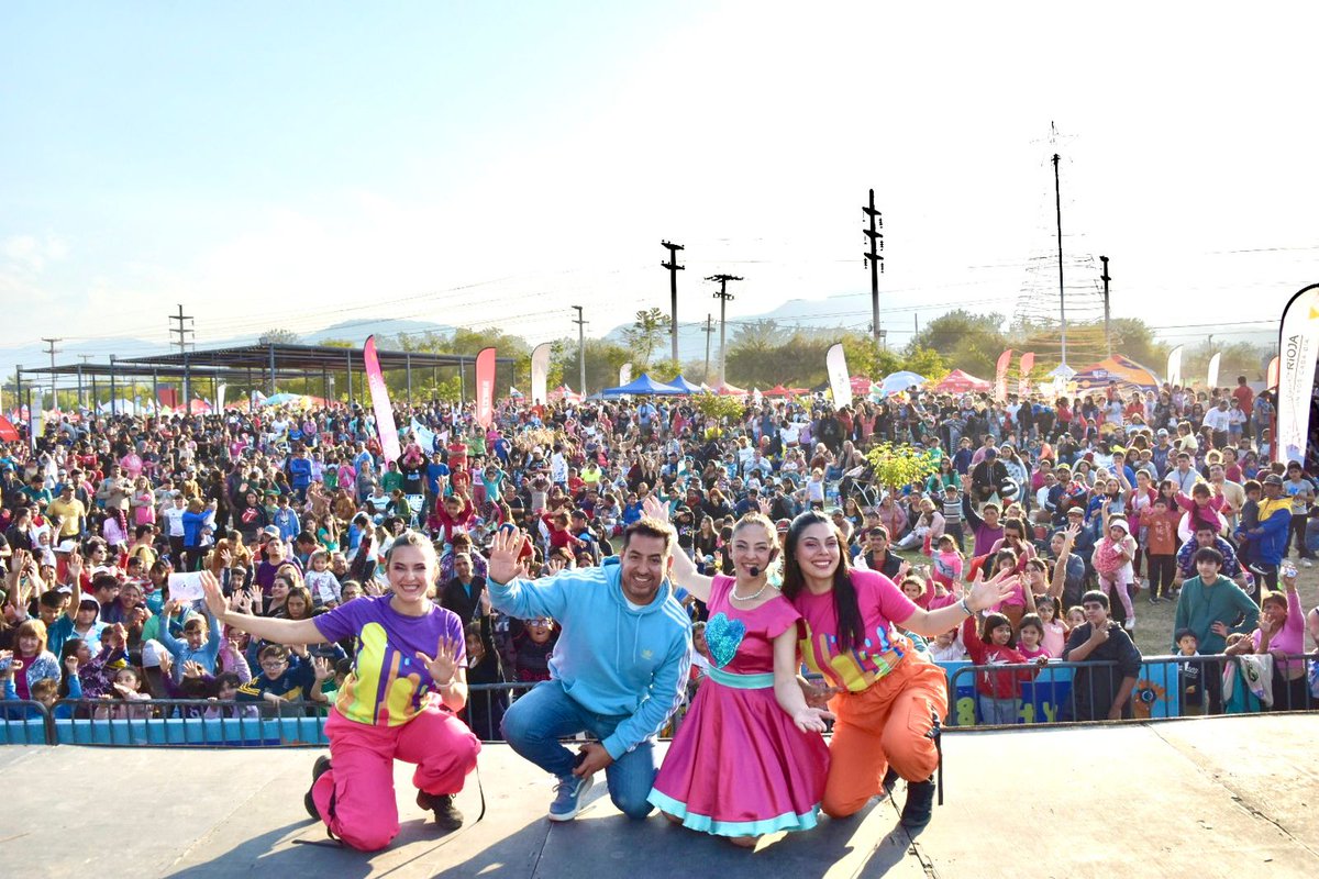LrDesarrollo's tweet photo. ✨💖Con un show cargado de emoción y diversión, Sofy cerró #Festipeques en el Parque Norte.
🤗🎉La alegría fue contagiosa durante toda la jornada. Desde la apertura hasta el cierre, el Parque Norte vibró con risas, aplausos y una energía maravillosa. https://t.co/Xu6YwpFK2x