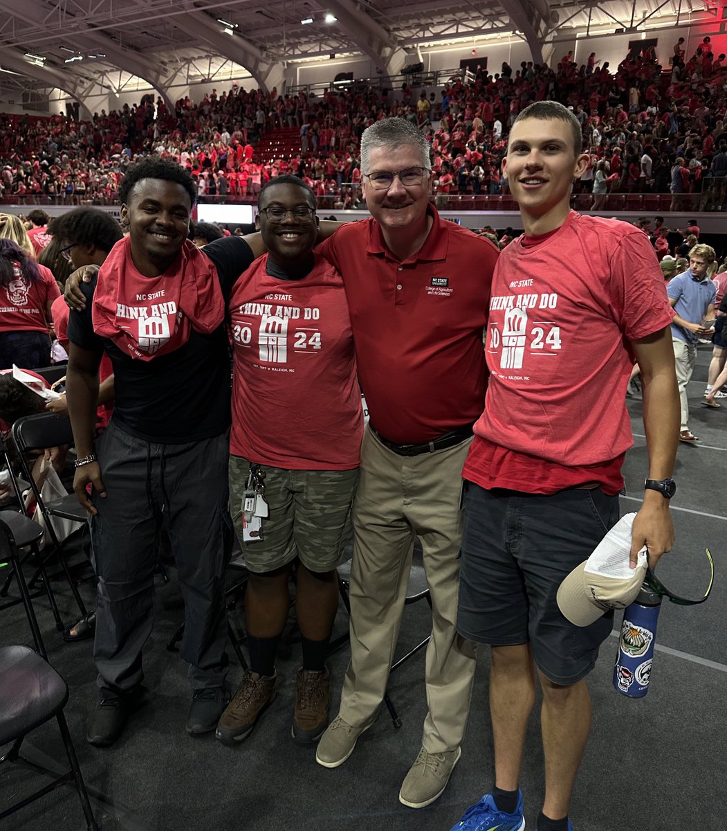 Dean Garey Fox (@cals_dean) on Twitter photo I had the pleasure of welcoming the newest members of the Wolfpack at New Student Convocation today. <a href="/NCStateCALS/">NC State College of Agriculture and Life Sciences</a>’ incoming class is the largest EVER across our current degree programs.
#NCStateWWW #NCState28 I had the pleasure of welcoming the newest members of the Wolfpack at New Student Convocation today. <a href="/NCStateCALS/">NC State College of Agriculture and Life Sciences</a>’ incoming class is the largest EVER across our current degree programs.
#NCStateWWW #NCState28