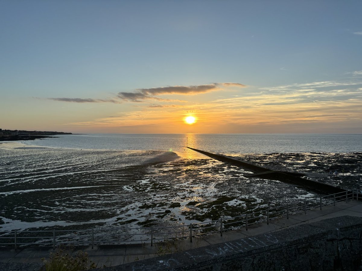 JulianMoore11's tweet photo. Gorgeous sunset the other evening in ⁦@WestgateonSeaTC⁩ https://t.co/zPSFRntZ6H