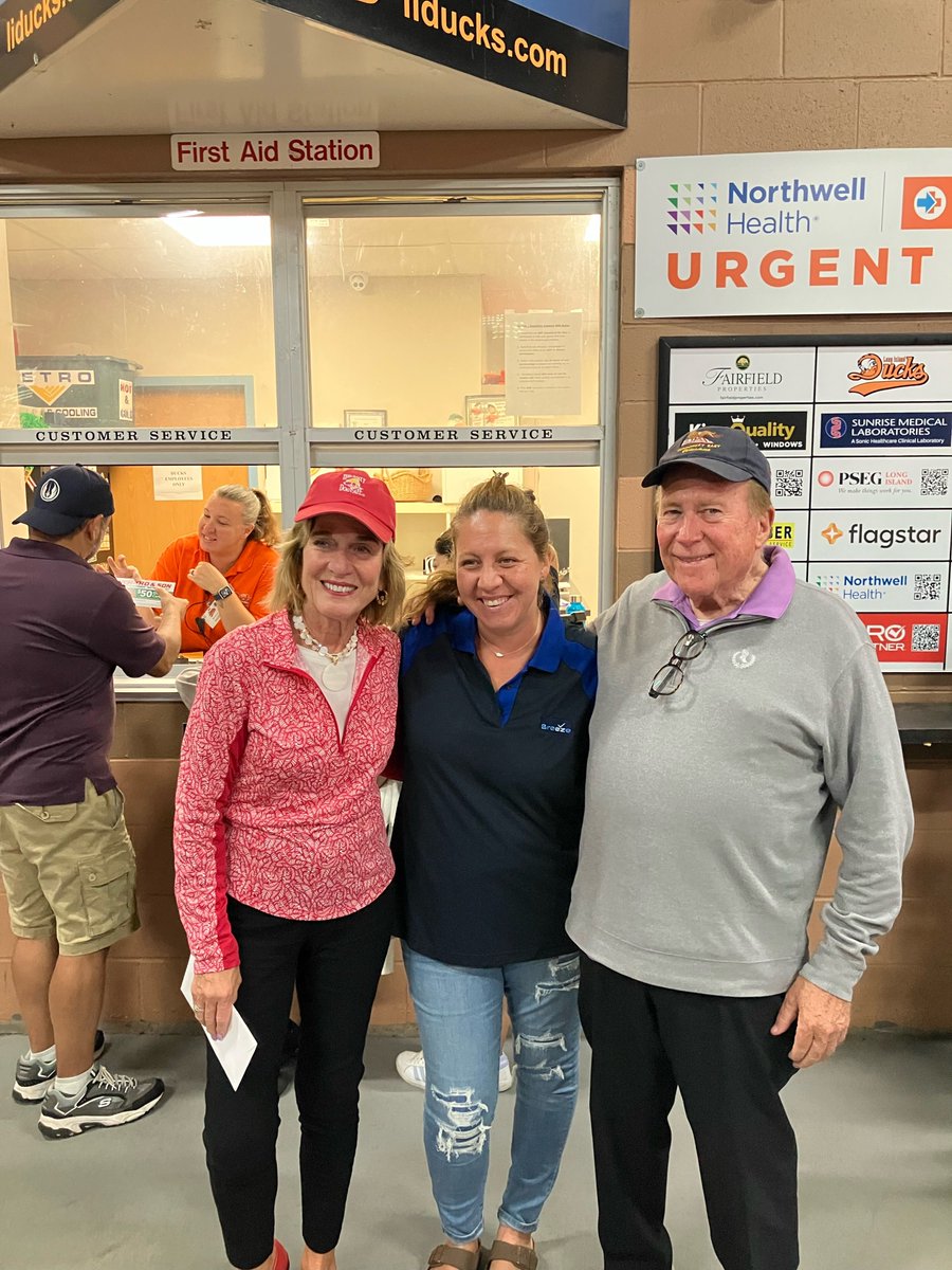 LIMacArthur's tweet photo. Congrats to the 8/17 winner of the @BreezeAirways tix from ISP - Kevin Donoghue. The ticket giveaway happens at each @LIDucks Saturday home game. Thanks to Breeze's Ashley Johansen  Kearns for representing at Lucky Seat Saturday with plenty of awesome backup. #goodtimeseverytime https://t.co/wmP81e8T9D