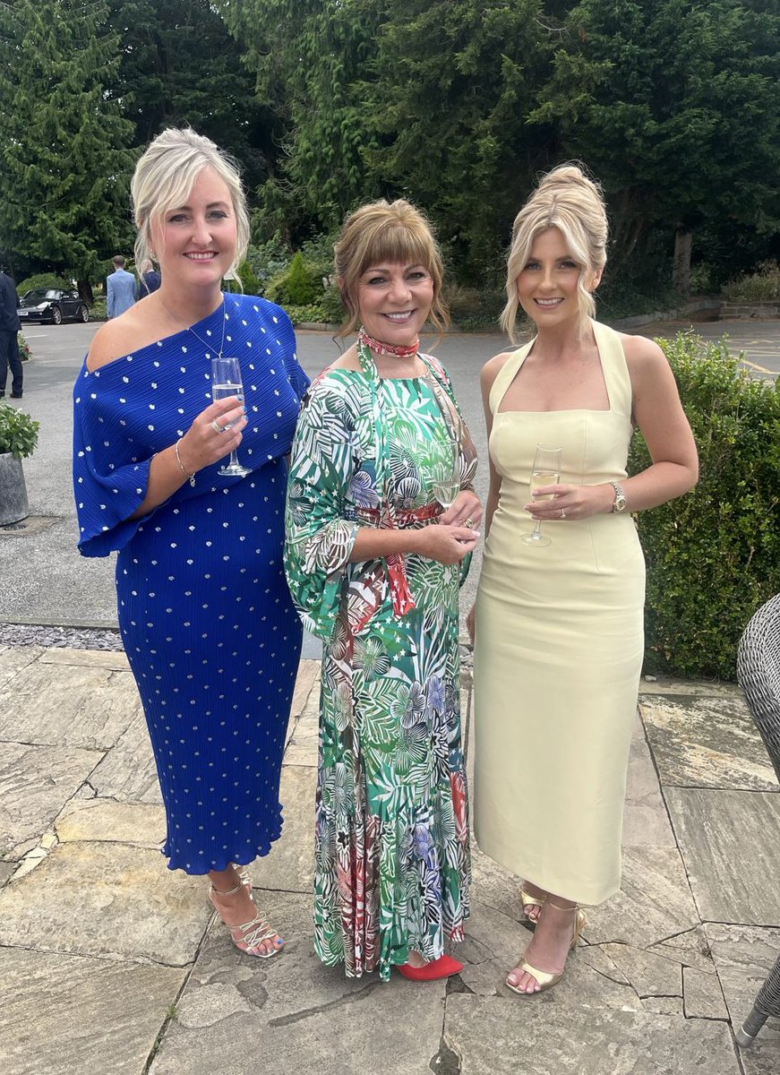 macatton's tweet photo. Family wedding -first in a long while ! https://t.co/ISo8Dbaa6j