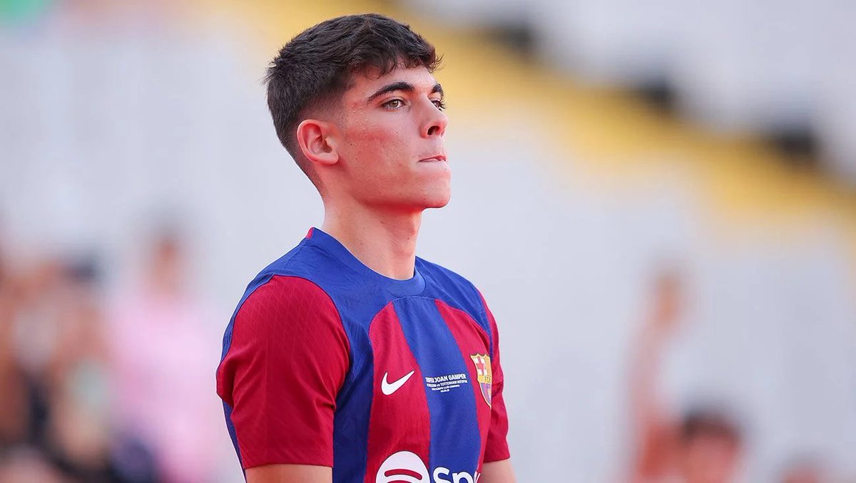 BarcaUniversal's tweet photo. Alex Valle's future at Barcelona is uncertain. Yesterday when Balde needed to be replaces he saw how he is behind Gerard Martín.

— @mundodeportivo https://t.co/W0qQsmqArW