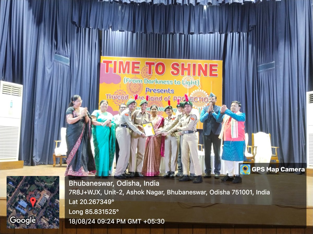 NCC_RDWU's tweet photo. Our NCC troop was felicitated for their selfless service to the nation by Hon'ble Speaker, Odisha legislative assembly @Suramapadhybjp in presence of chairman @cwdsngo @KalpanaMaj at event organized by Time to Shine on eve of Rakhi Purnima.
@RDWUniversity
#NCC #selfless_service https://t.co/3hG7xewGXC