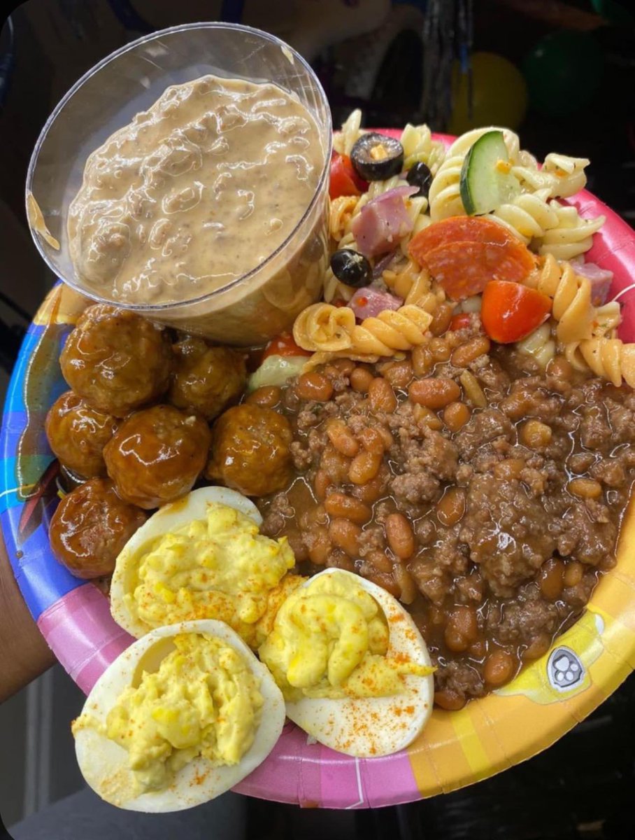 eatinerni's tweet photo. Which bite comes first?? 🙏 https://t.co/KIlyWAlADd