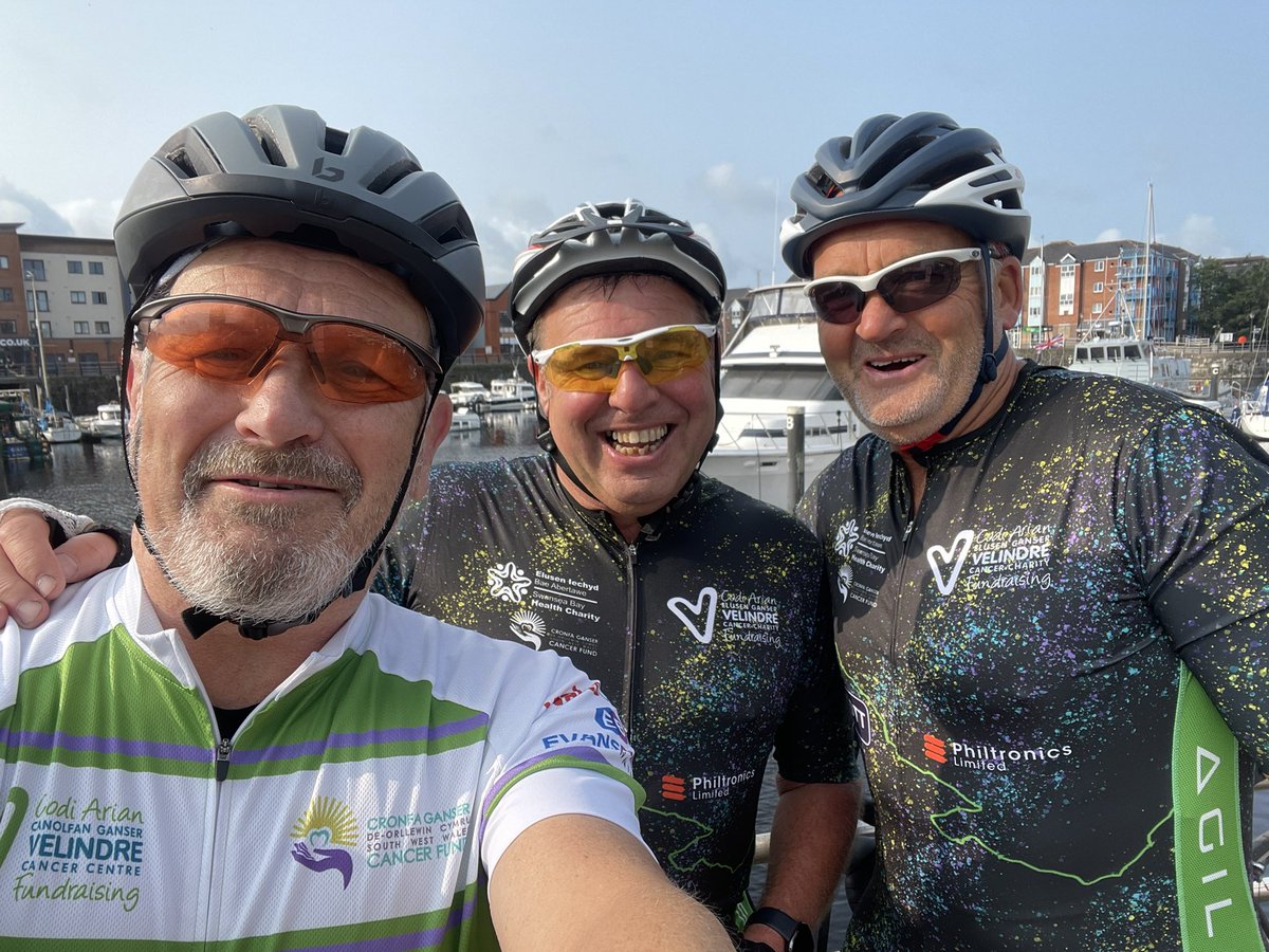 Aberdare RFC Riders on the Jiffy Ride today great ride <a href="/JiffyRugby/">Jonathan Davies CBE</a> @Aberdare_RFC