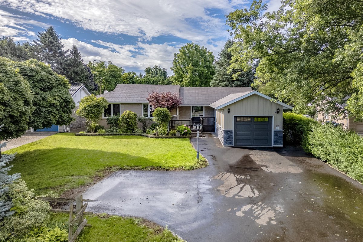 EMikkelstrup's tweet photo. Open house at 391 Victoria St E Alliston 1-3 https://t.co/ZkP6ZcWIpn