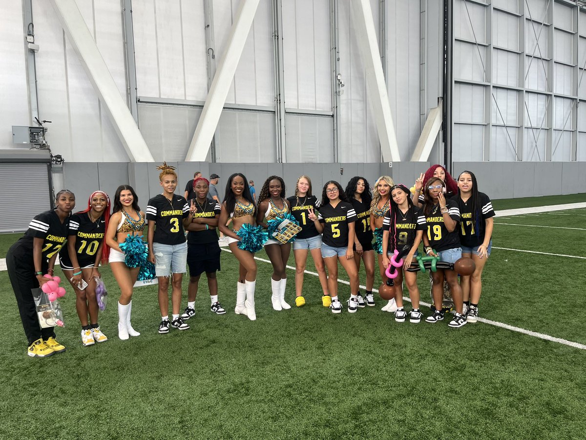 EWFlagFootball's tweet photo. Thank you to the @jaguarsfoundation and @adriel_rocha for the tickets to the Jag vs Buccaneers preseason game we had a great time !! @EWCommanders https://t.co/5f60CuzfVH