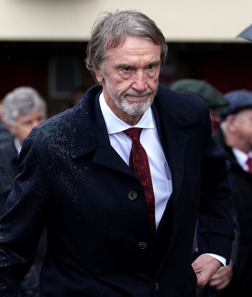 UtdFaithfuls's tweet photo. The mess at Chelsea since Todd Boehly took over the club makes me appreciate Sir Jim Ratcliffe even more.

First thing he did was assemble successful football professionals with massive experiences at top English clubs to handle football business at Man Utd, and then he steps aside, instead of trying to get involved.

My owner 🫡❤️