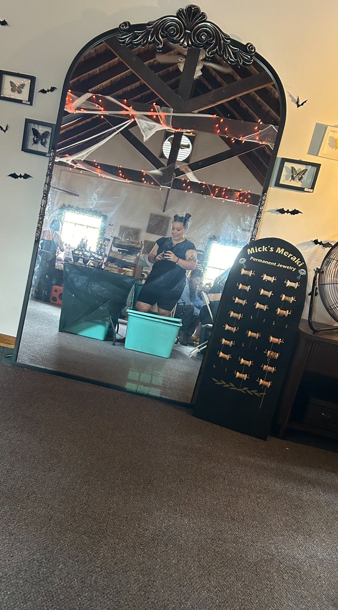 Yesterday was such a wonderful day at MicksMeraki with so many incredible people. Thank you so much to everyone who came out!!! You’re really doing yourself a disservice if you haven’t checked out Mick’s  stunning space. 

Catch me down in Cape May tomorrow for <a href="/lunarfaire/">erick luna</a>