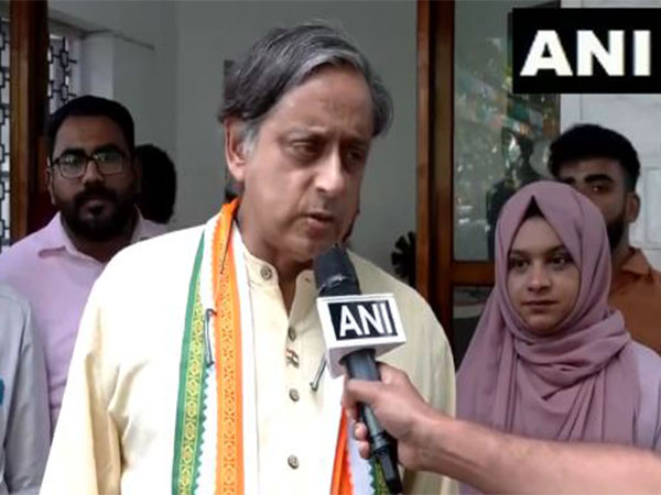 ani_digital's tweet photo. "I had argued...bring in a bill to specifically protect medical professionals": Shashi Tharoor questions Centre's "consciousness"

Read @ANI Story | https://t.co/tWsAAEJFpu
#ShashiTharoor #Congress #WestBengal https://t.co/SLdOM5aJ4c