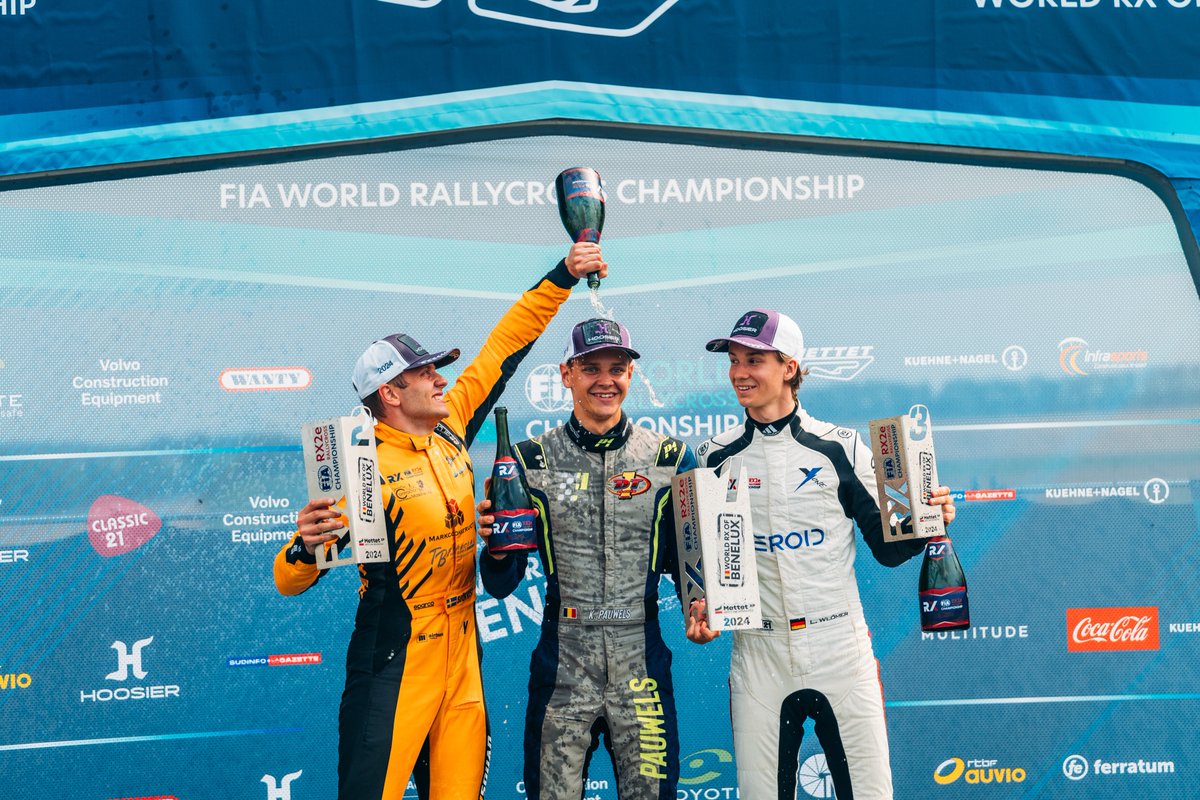 #YellowSquad tweet media