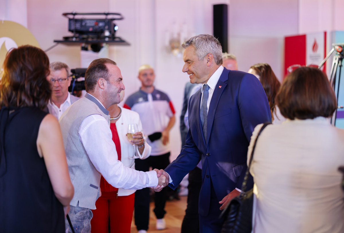 karlnehammer's tweet photo. In wenigen Tagen beginnen die Paralympischen Spiele in @Paris2024. 24 Athletinnen und Athleten des österreichischen Paralympic Teams haben mit jahrelanger Hingabe für diese Spiele trainiert. Ich wünsche euch viel Erfolg, Freude am Wettkampf und eine gute Heimkehr!  @NPC_Austria https://t.co/JxI6FQBq1u