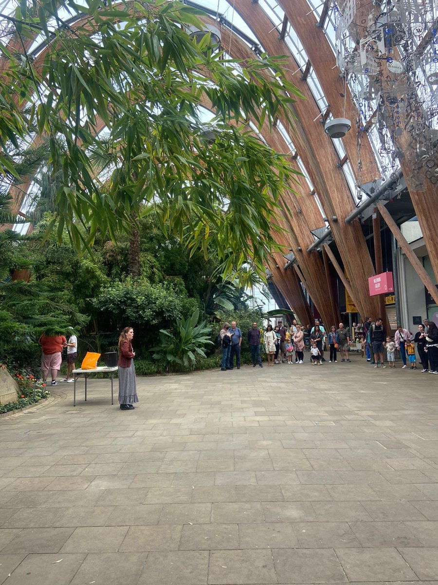 Opera On Location tweet media