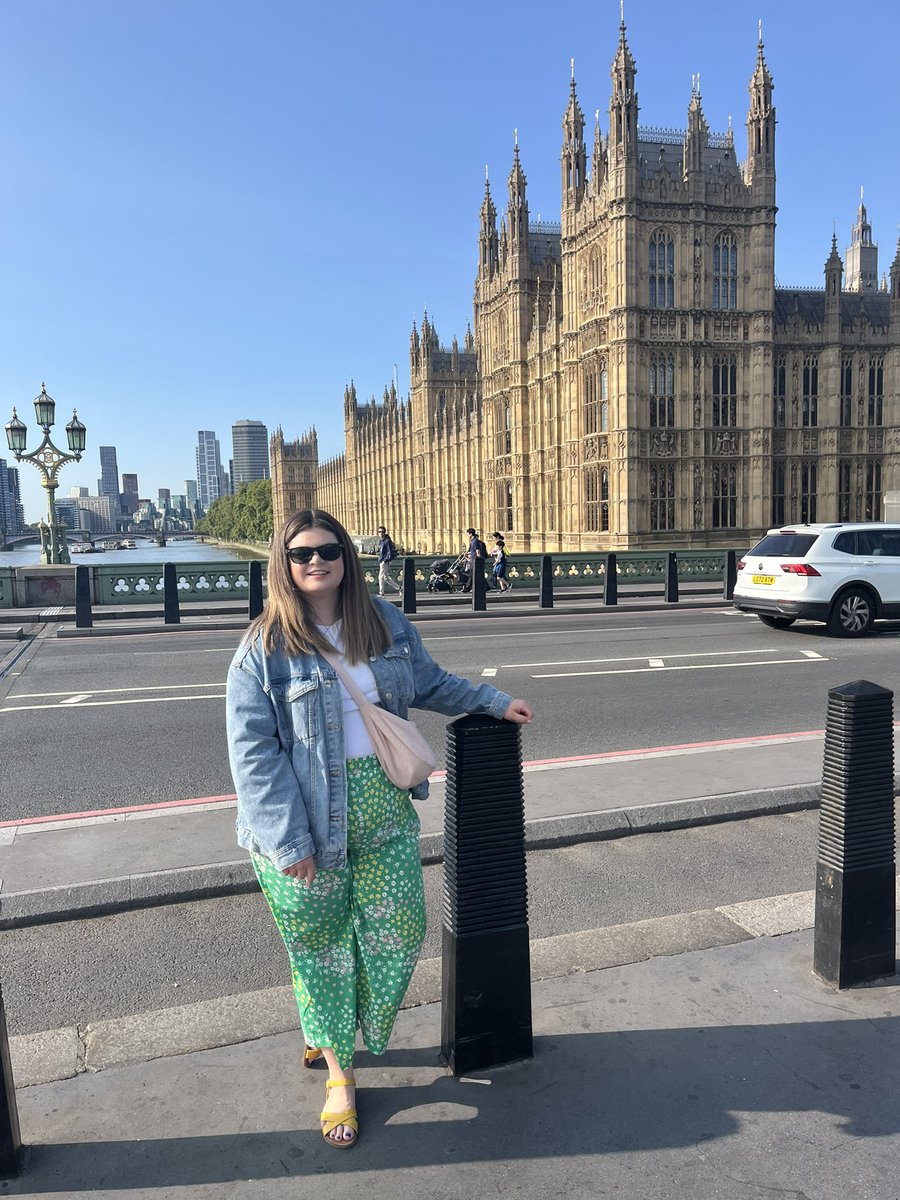 Miss Hunter tweet media