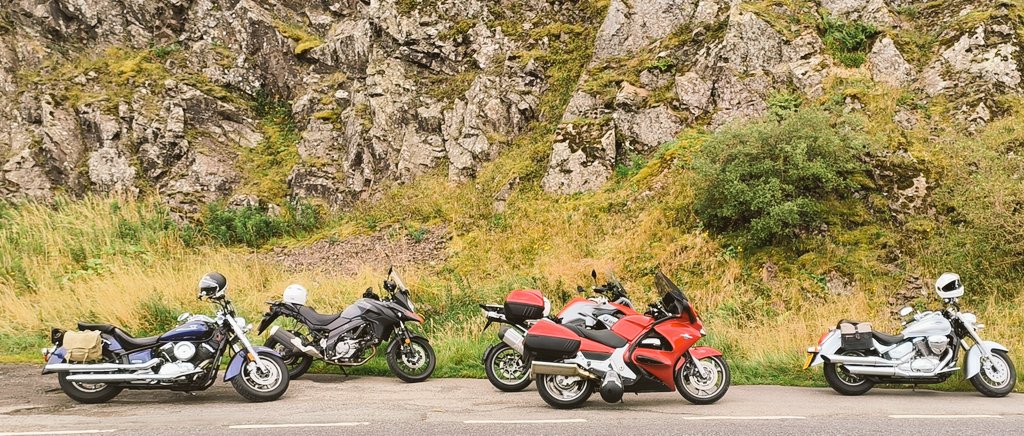 vicky_dunlop's tweet photo. A wee run on the bike.
Livingston - Hyndford bridge (where 4 of us met Mik who had travelled from Ayr) - Moffat (for a cuppa) - St Mary's Loch - Innerleithen - the Devils Beef Tub (via Stobo) - Livingston https://t.co/Dj9UGUdArj