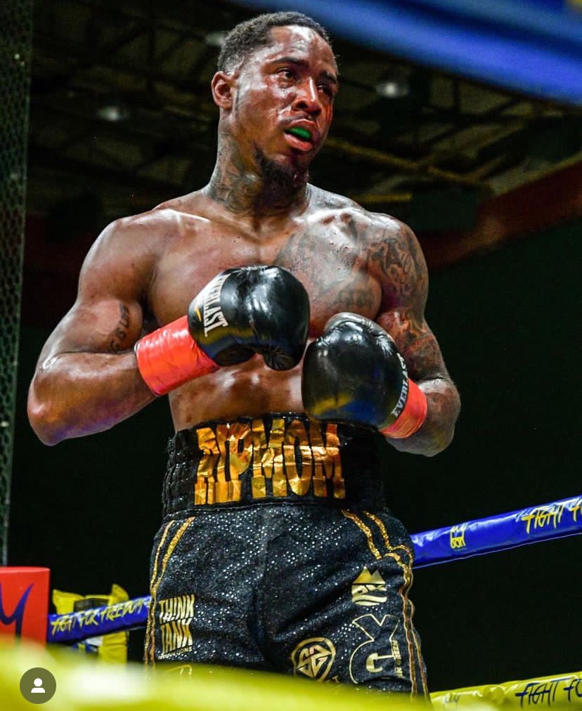 TheQueensofBoxingTalk tweet media