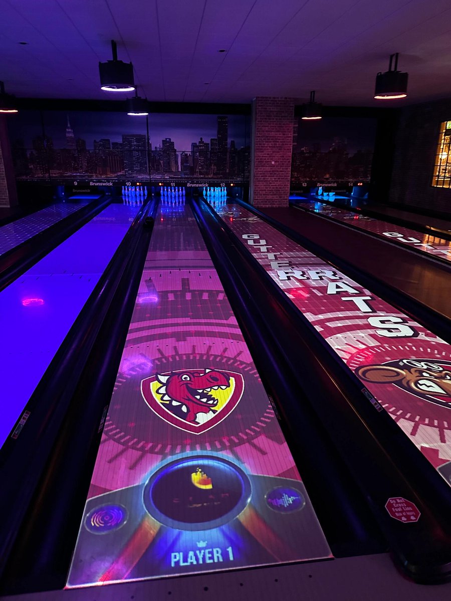 chicakamal's tweet photo. London’s Giant Indoor Playground
There are go-karts, arcades, bowling, a lot of VR games, and street golf.
#weekend #London https://t.co/U2M4Yp3D8a
