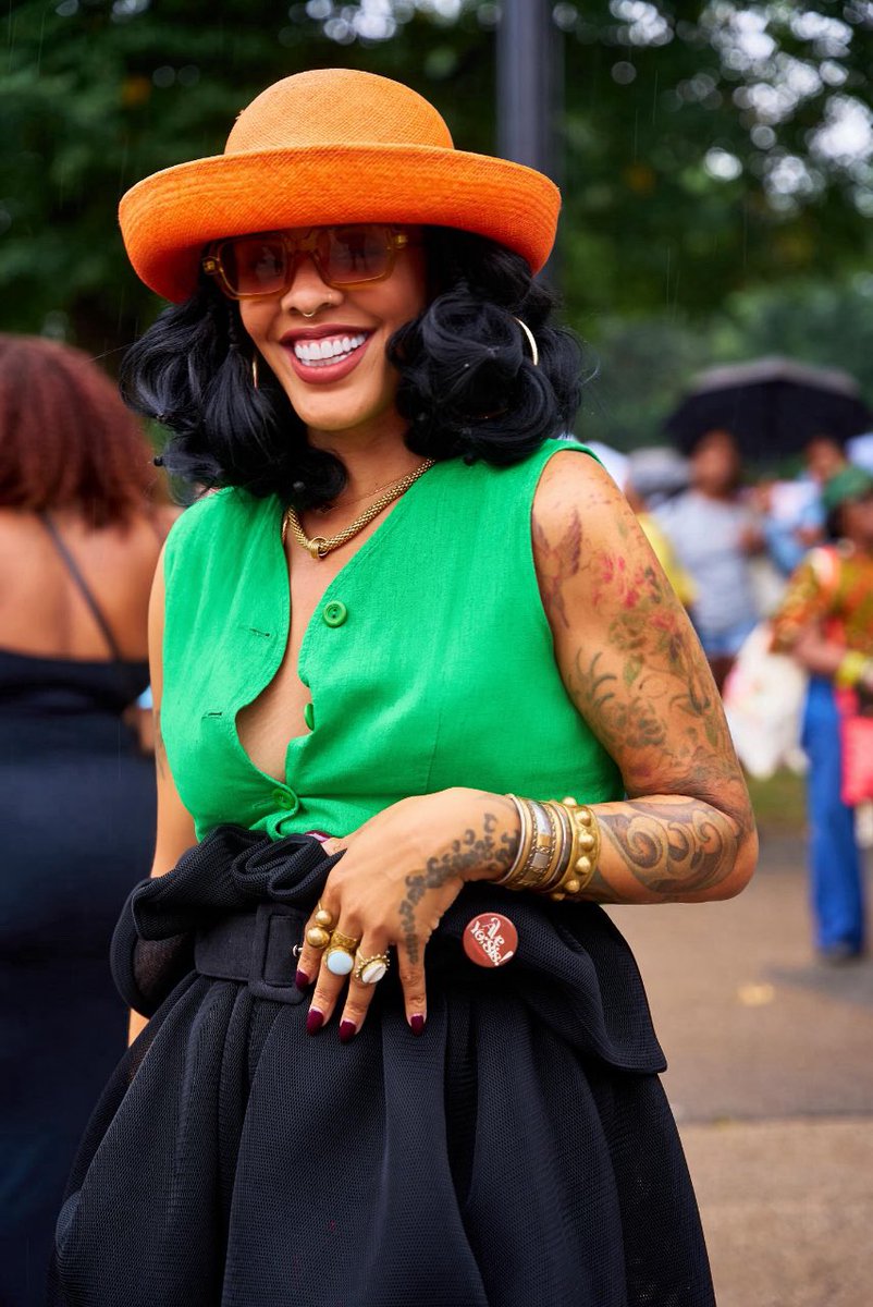 ShaylaBang's tweet image. Basking in my Black Girl Flyness 
.
pants by @joseph_mcrae 
Hat:vintage 
Shirt: thrifted 
.
Thank you #Curlfest 
Photographer cthru_zed