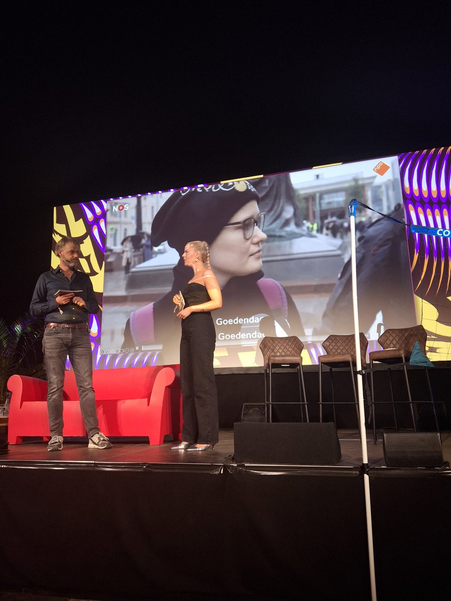 Lowlands is zo divers! Muziek, theater, film, lezingen en meer! Gisteren een goede lezing over Rusland door ervaren Ruslandkenners en journalisten <a href="/obk/">Olaf Koens</a> <a href="/irislarisa/">Iris de Graaf</a>. Bedankt!