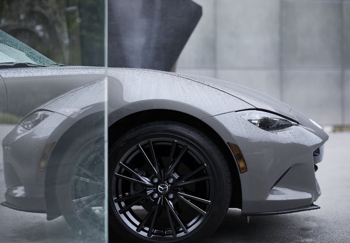 MazdaIDofficial's tweet photo. The Mazda MX-5 features a sleek, low profile and a harmoniously balanced body.

Contact your nearest official dealer for more information and to schedule a test drive.
Discover more at https://t.co/4Wy39eeiNg https://t.co/lVxGdobMjL