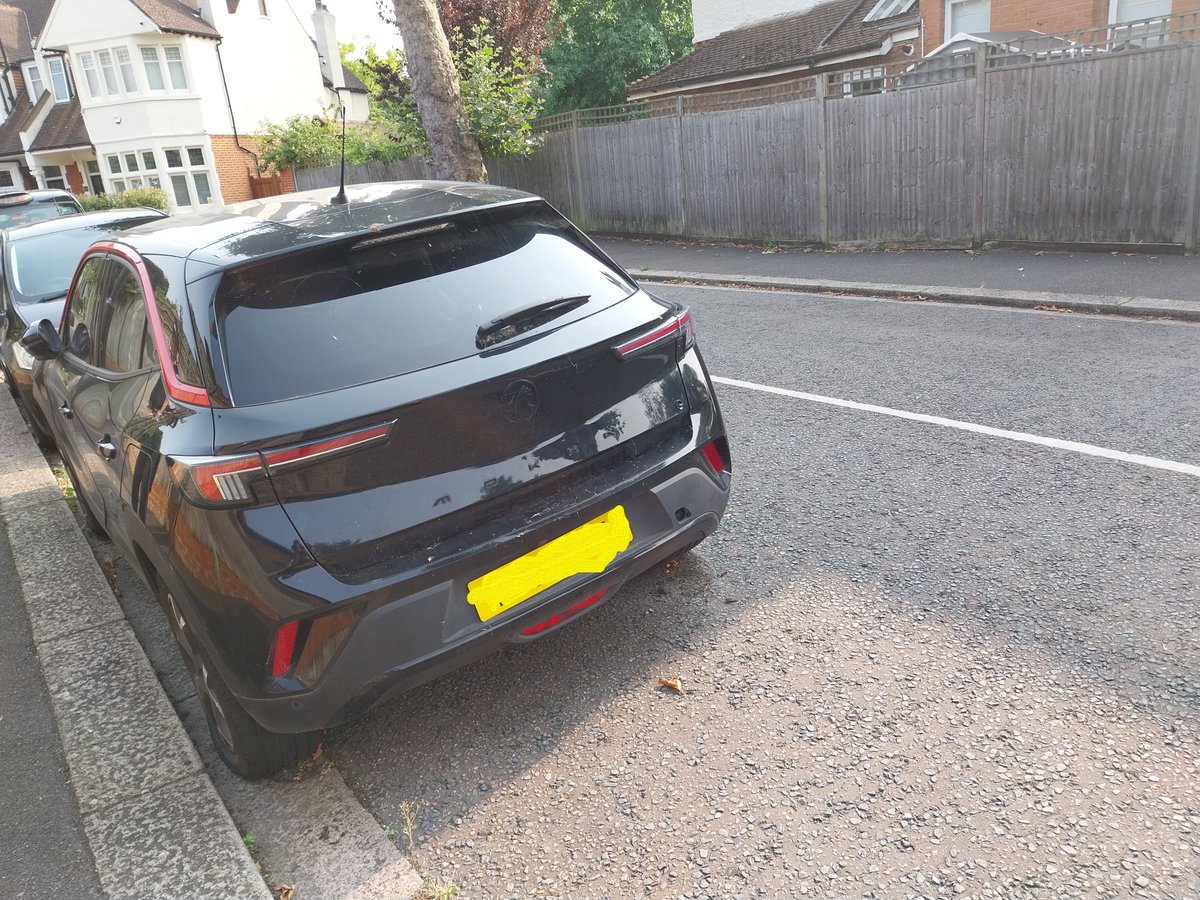 While on foot patrol this afternoon Dulwich Village SNT notice this car with fake numbers on Pickwick Road  ,after checks the reports come back as the car been reported  stolen. SNT recovered the car and informed the owner .